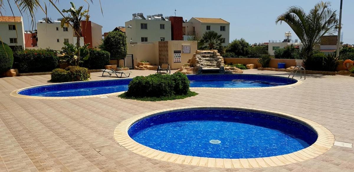 Sun Island Apartments Pafos Zewnętrze zdjęcie